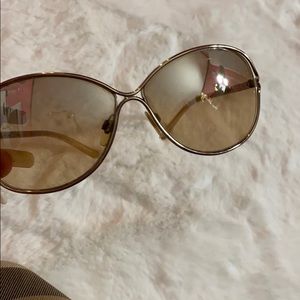 Burberry sun glasses